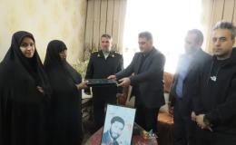 تجلیل از دو خانواده شهید مبارزه با موادمخدر در تهران