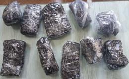 کشف بیش از ۸ کیلوگرم مواد مخدر در گچساران