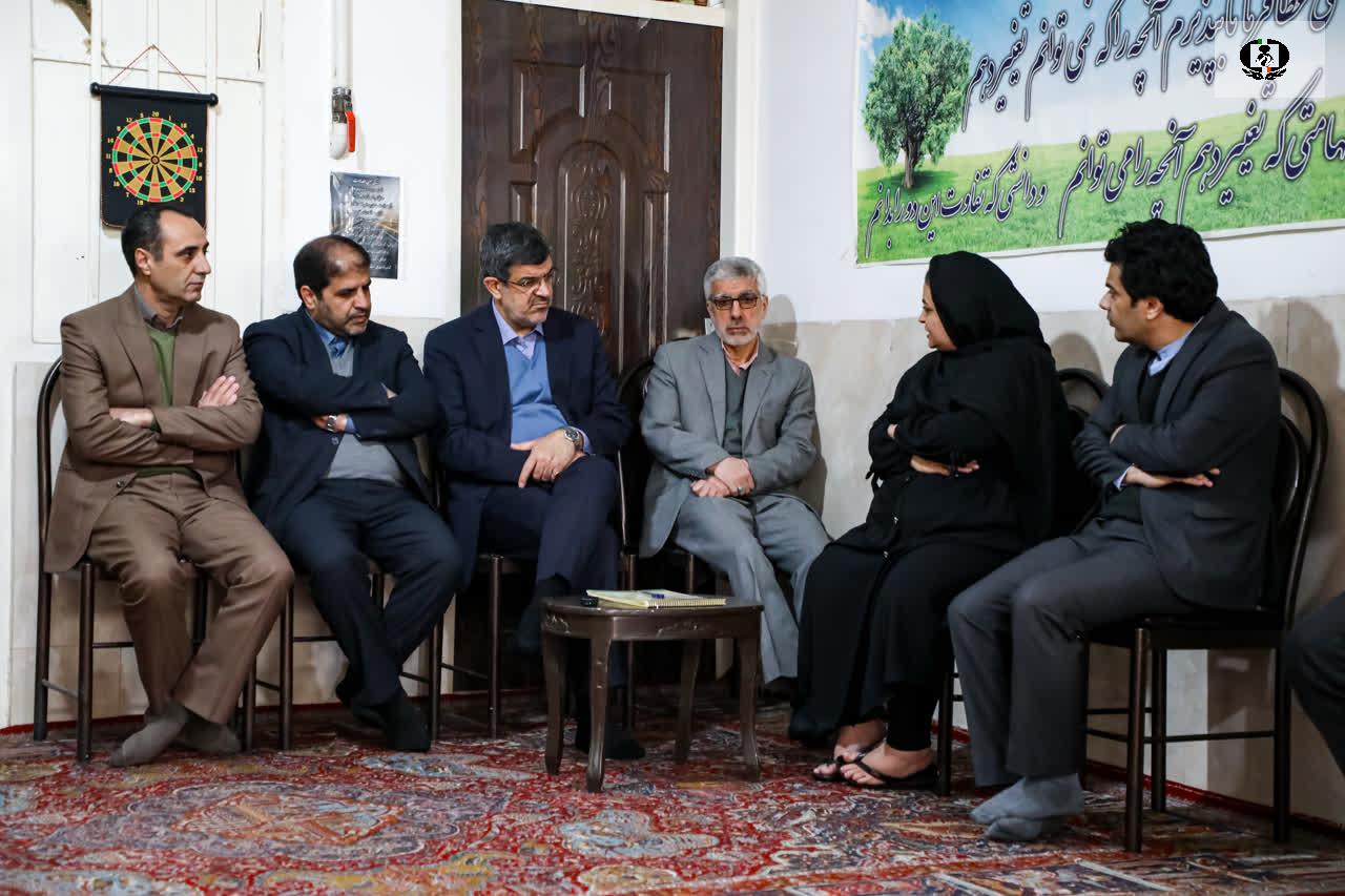 بازدید استاندار یزد از مرکز تبصره 2 ماده ۱۶ بانوان