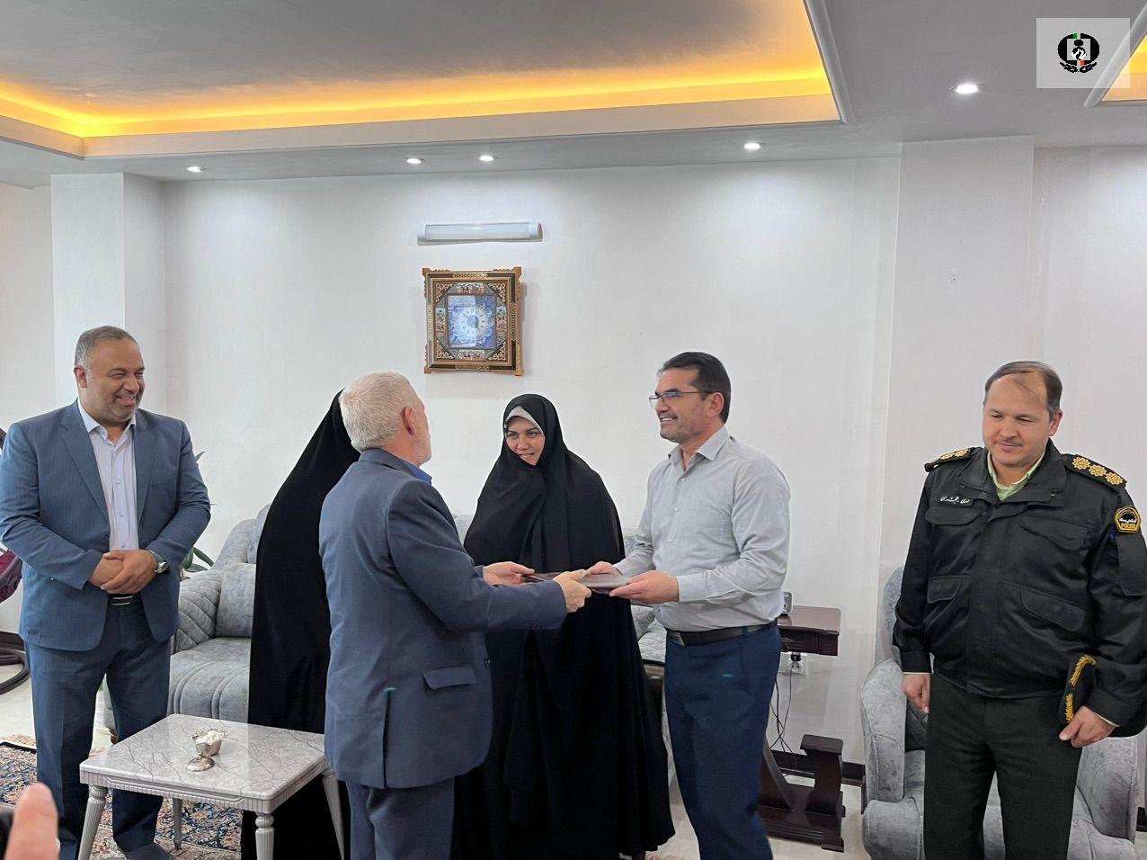 تجلیل از دو جانباز عرصه مبارزه با مواد مخدر در خراسان شمالی