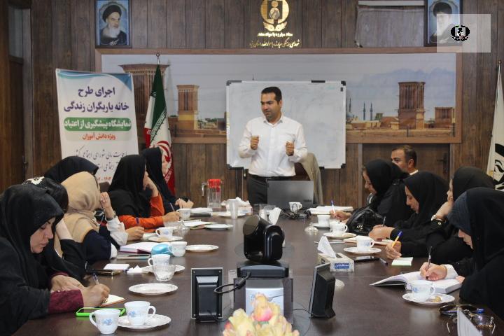 برگزاری جلسات شورای هماهنگی مبارزه با مواد مخدر در فرمانداری شهرستان&zwnj;های مهریز و مروست