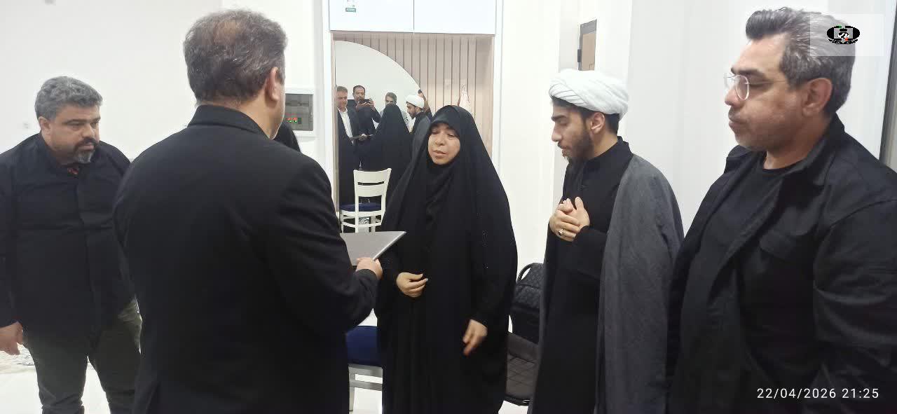 دیدار دبیر شورای هماهنگی مبارزه با موادمخدر بوشهر با خانواده شهید احمدی